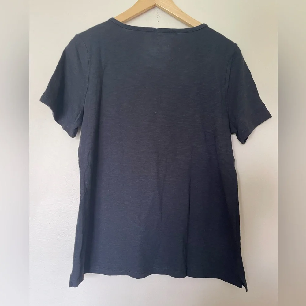 Talbots Embroidered Elephants Short Sleeve Crew Neck T-Shirt Size Medium Petite - Picture 6 of 9